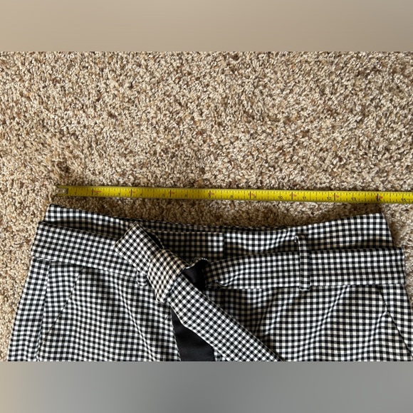 White House Black Market Gingham Tapered Ankle Pants - Picture 3 of 10